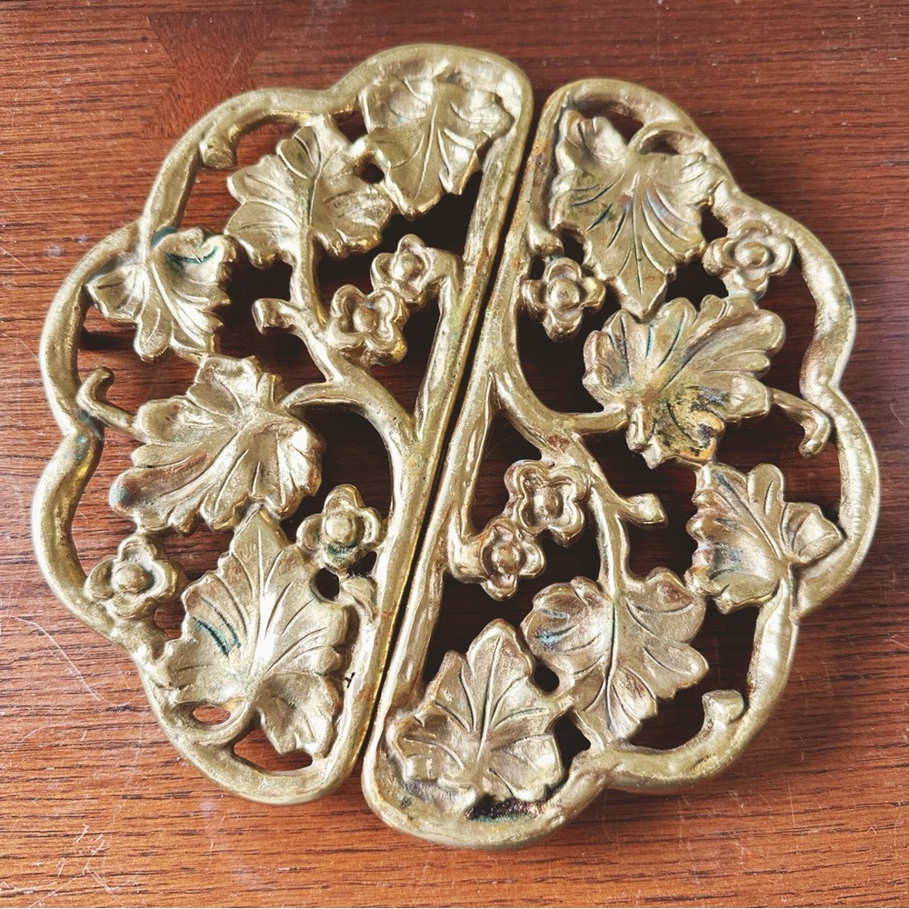 Vintage Harvin (Virginia Metalcrafters) Solid Brass 2-Piece Grapevine Trivet Set